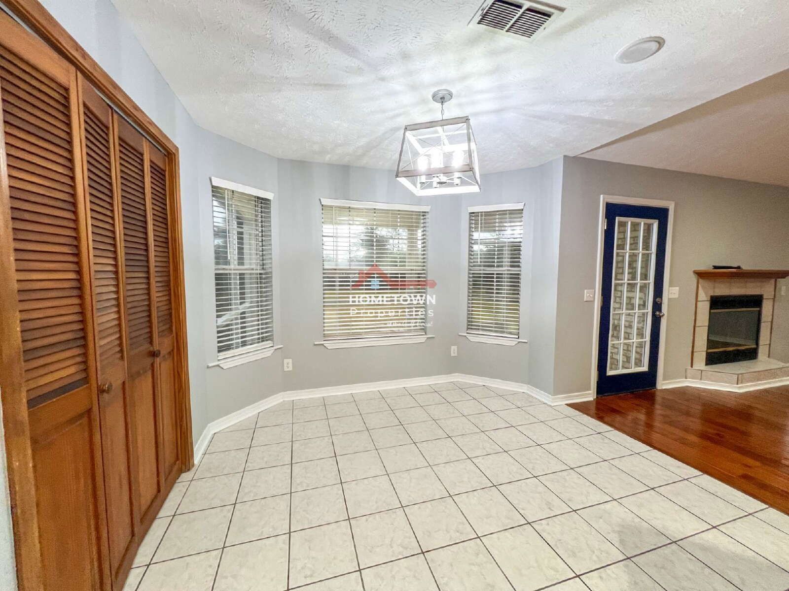Spacious 3-Bed, 2-Bath Home on Wymart Road with Office and Sunroom property image