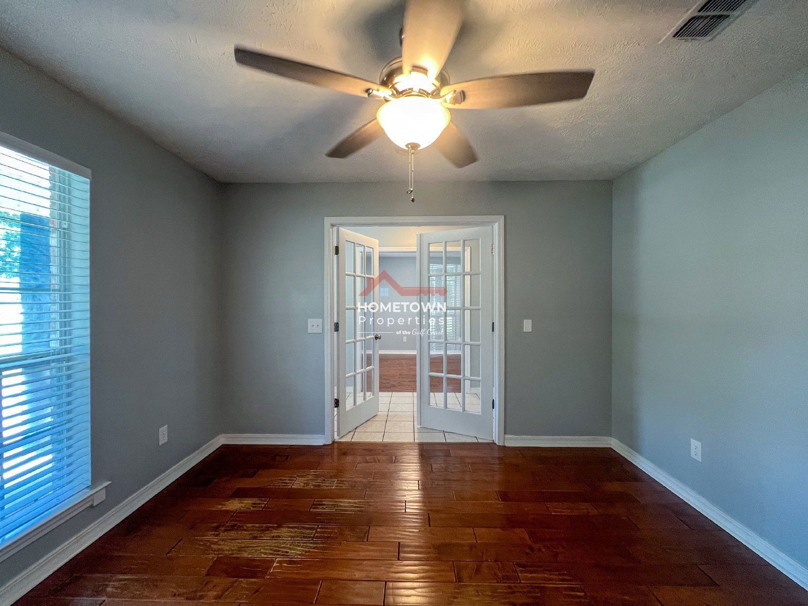 Spacious 3-Bed, 2-Bath Home on Wymart Road with Office and Sunroom property image